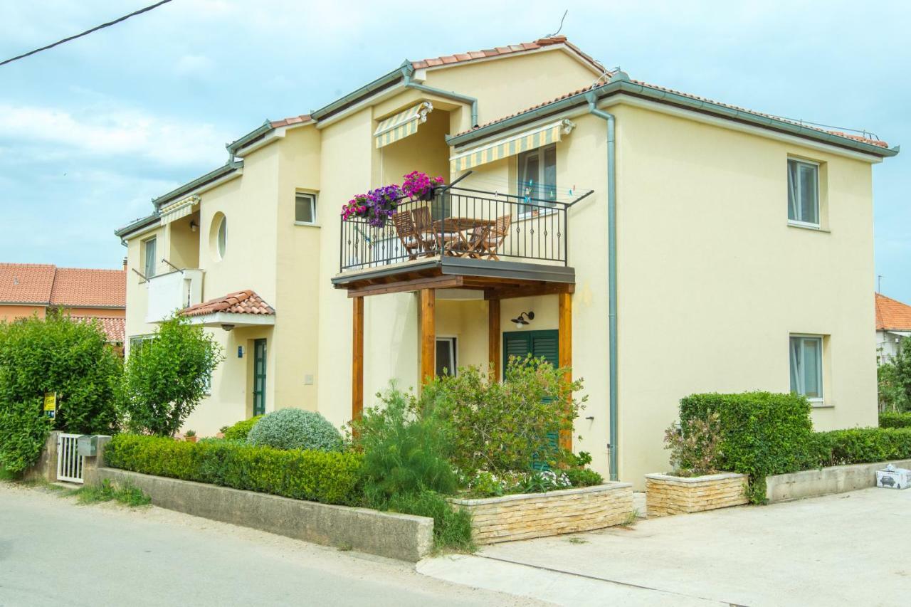 Apartments Emma Biograd Na Moru Luaran gambar