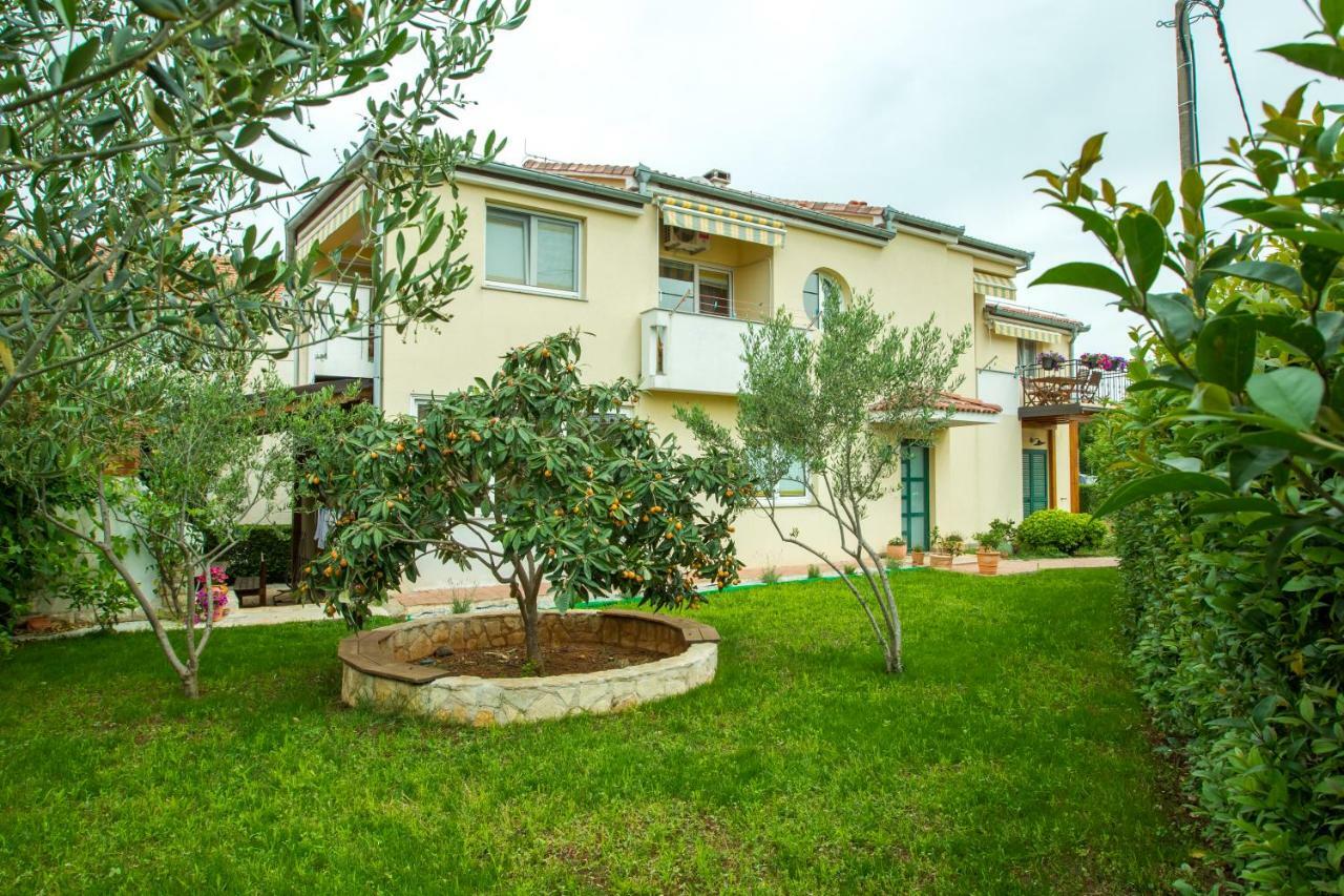 Apartments Emma Biograd Na Moru Luaran gambar