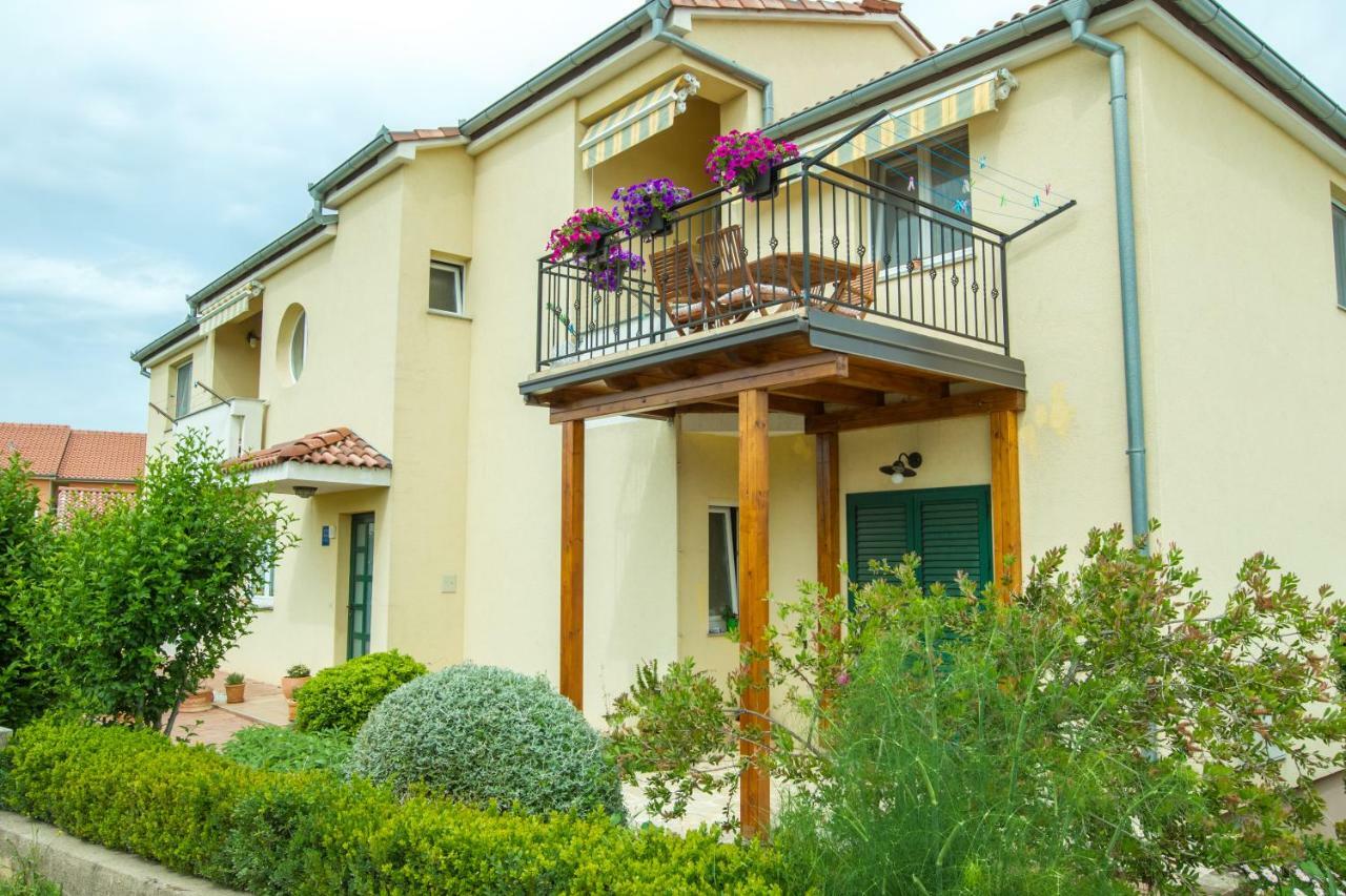 Apartments Emma Biograd Na Moru Luaran gambar