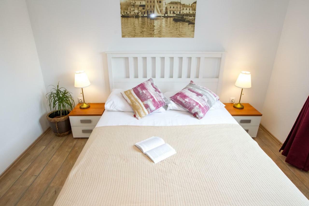 Apartments Emma Biograd Na Moru Luaran gambar
